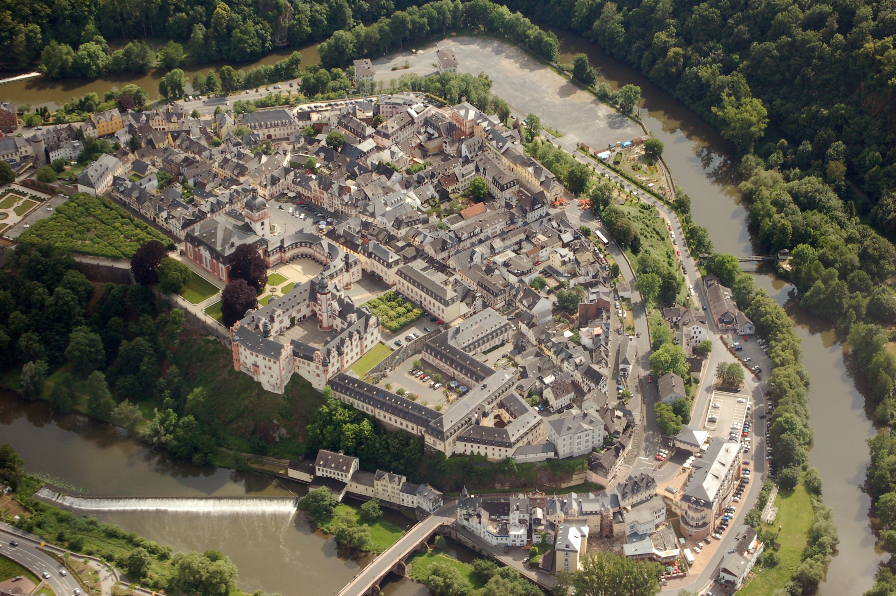 Luftbild von Weilburg. Die Bildrechte gehören Fritz Geller-Grimm.