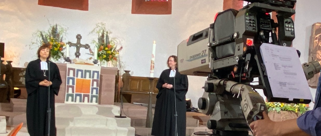 Fernsehgottesdienst_2020_Blumen_Kamera_GBV